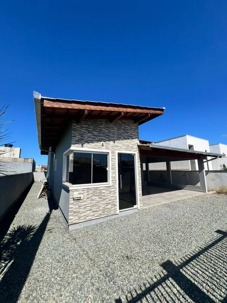Casa, 3 quartos, 196 m² - Foto 1