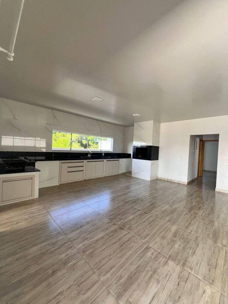 Casa, 3 quartos, 196 m² - Foto 2