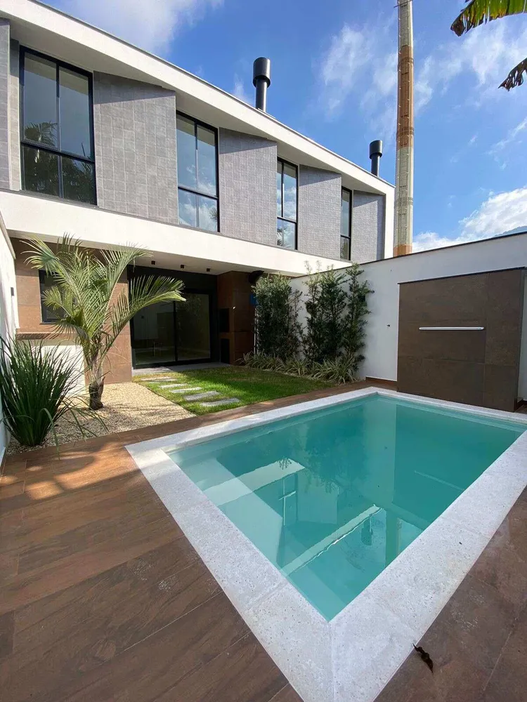 Casa, 3 quartos, 166 m² - Foto 1