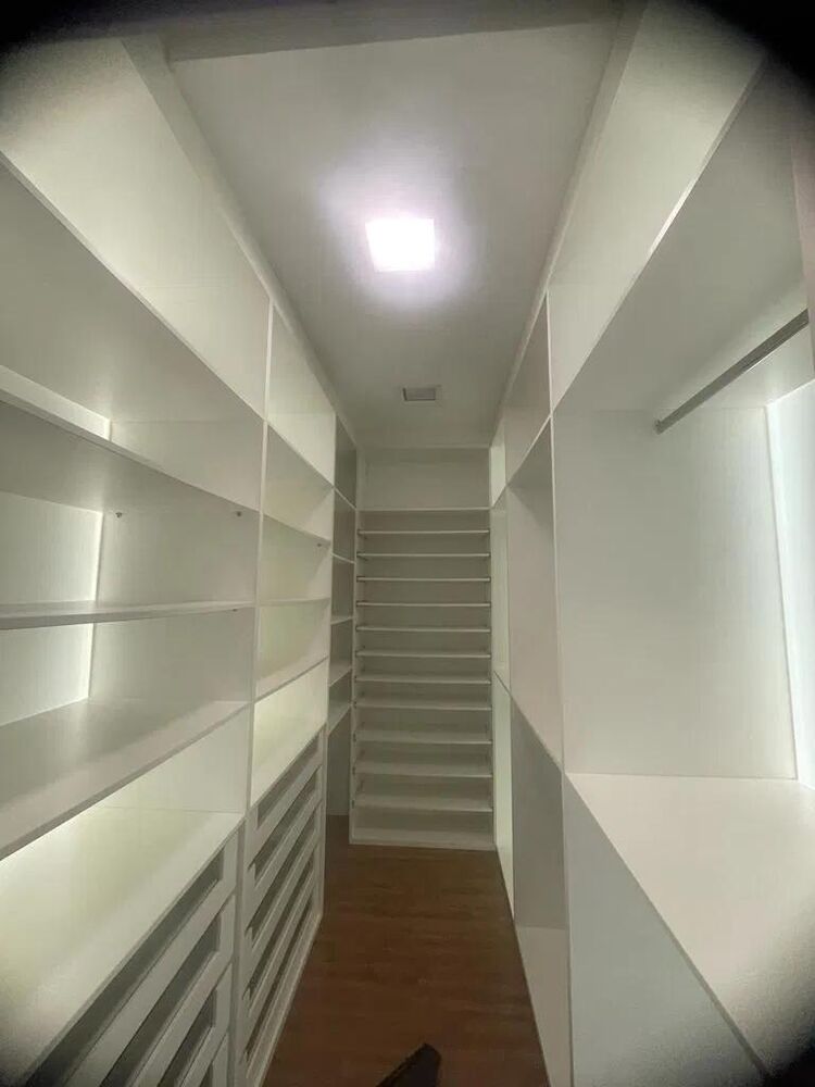 Casa à venda com 4 quartos, 327m² - Foto 1