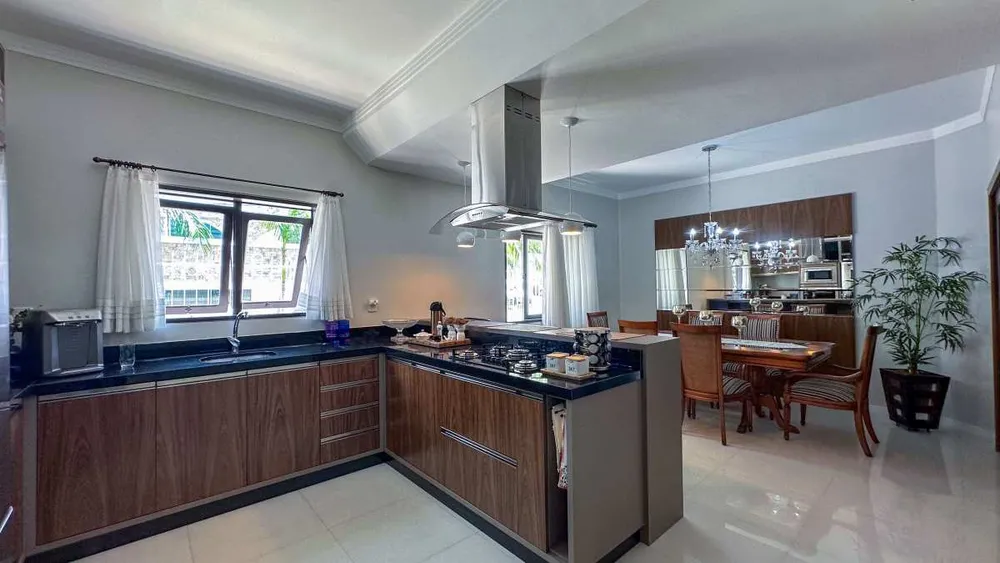 Casa, 3 quartos, 230 m² - Foto 1
