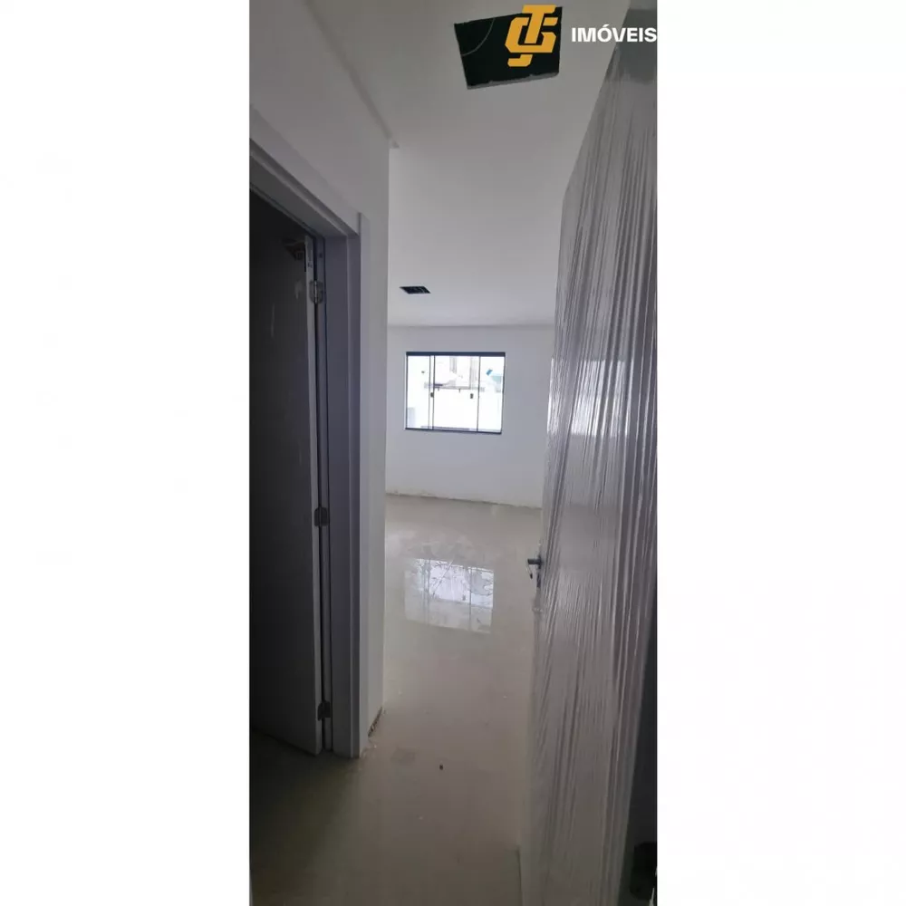 Apartamento à venda com 2 quartos, 62m² - Foto 3