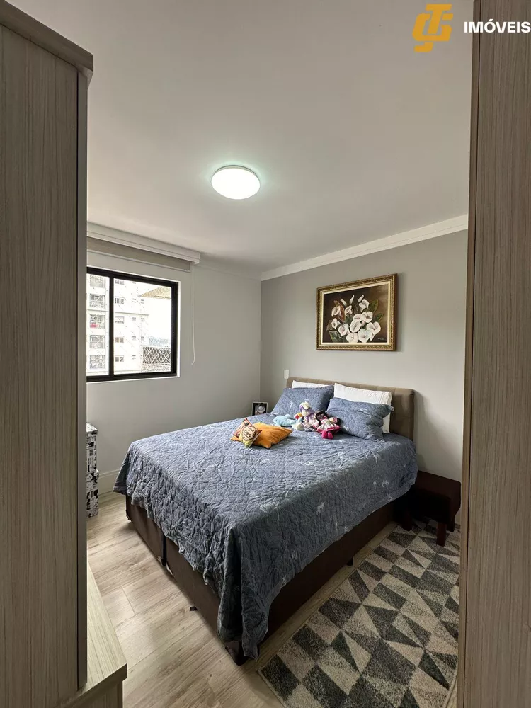 Apartamento à venda com 3 quartos, 137m² - Foto 1