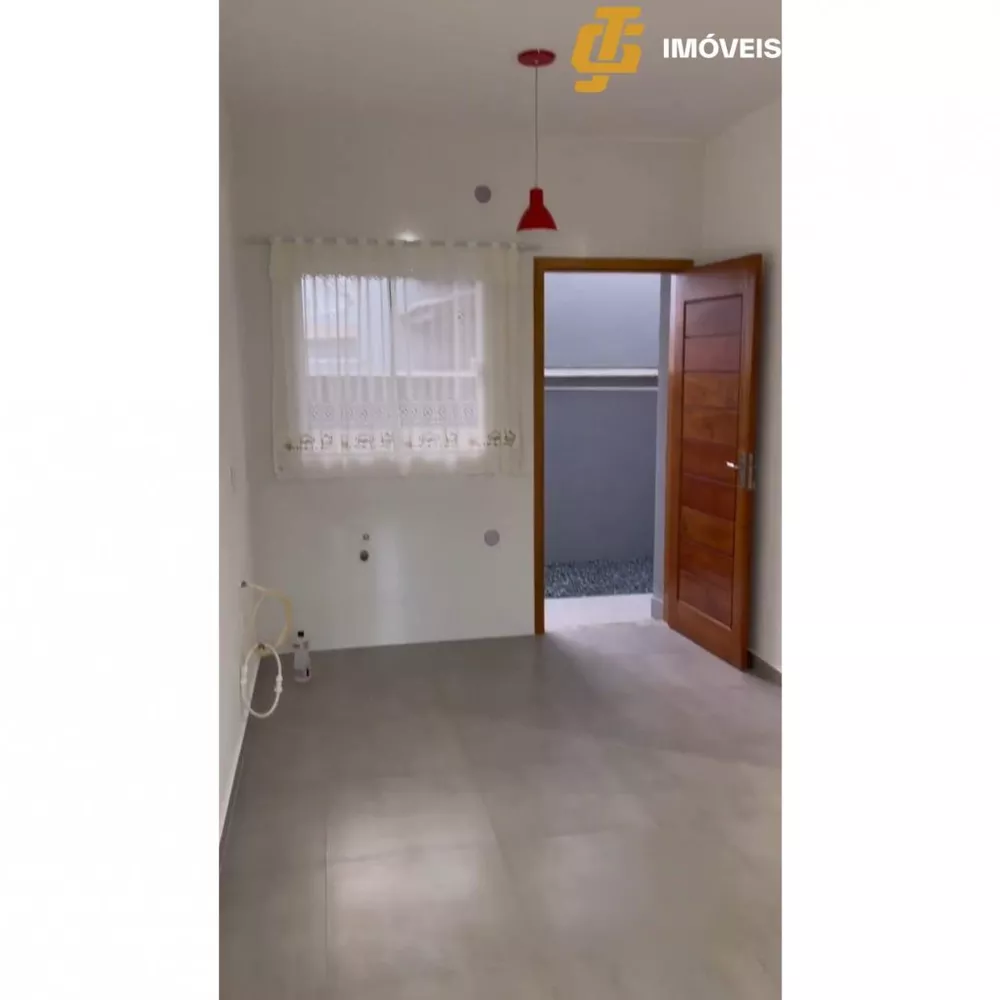 Casa à venda com 2 quartos, 43m² - Foto 4