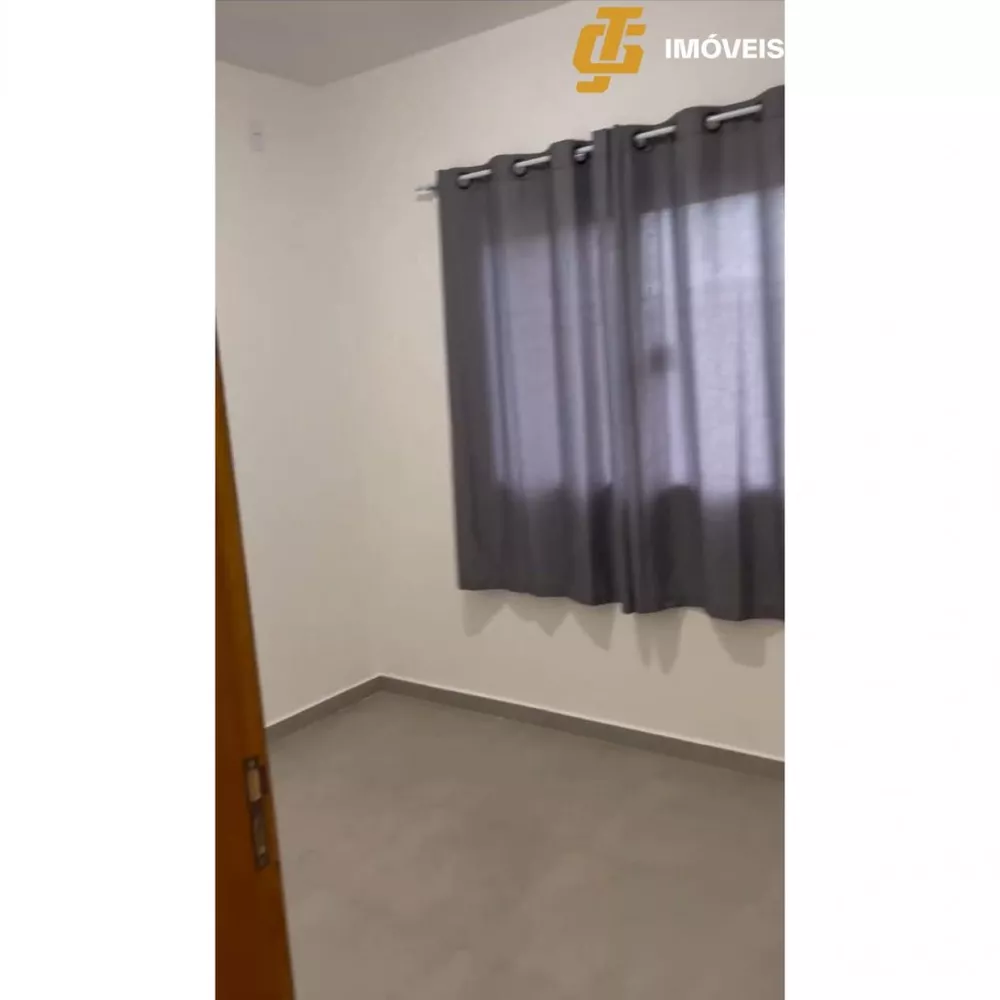 Casa à venda com 2 quartos, 43m² - Foto 1