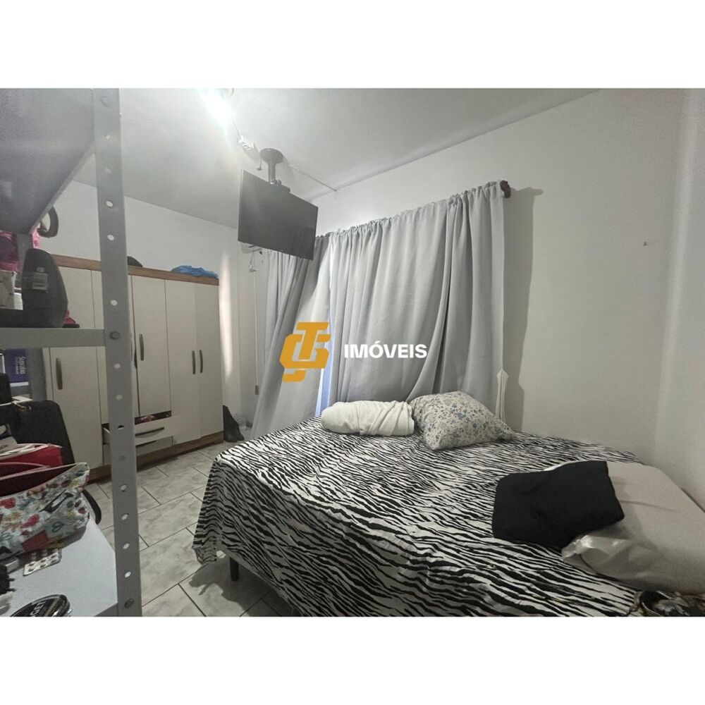Casa à venda com 3 quartos, 252m² - Foto 3