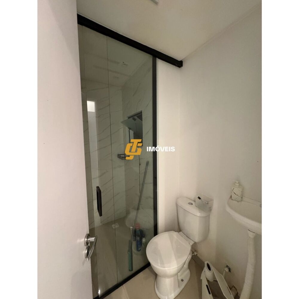 Apartamento à venda com 2 quartos, 70m² - Foto 3