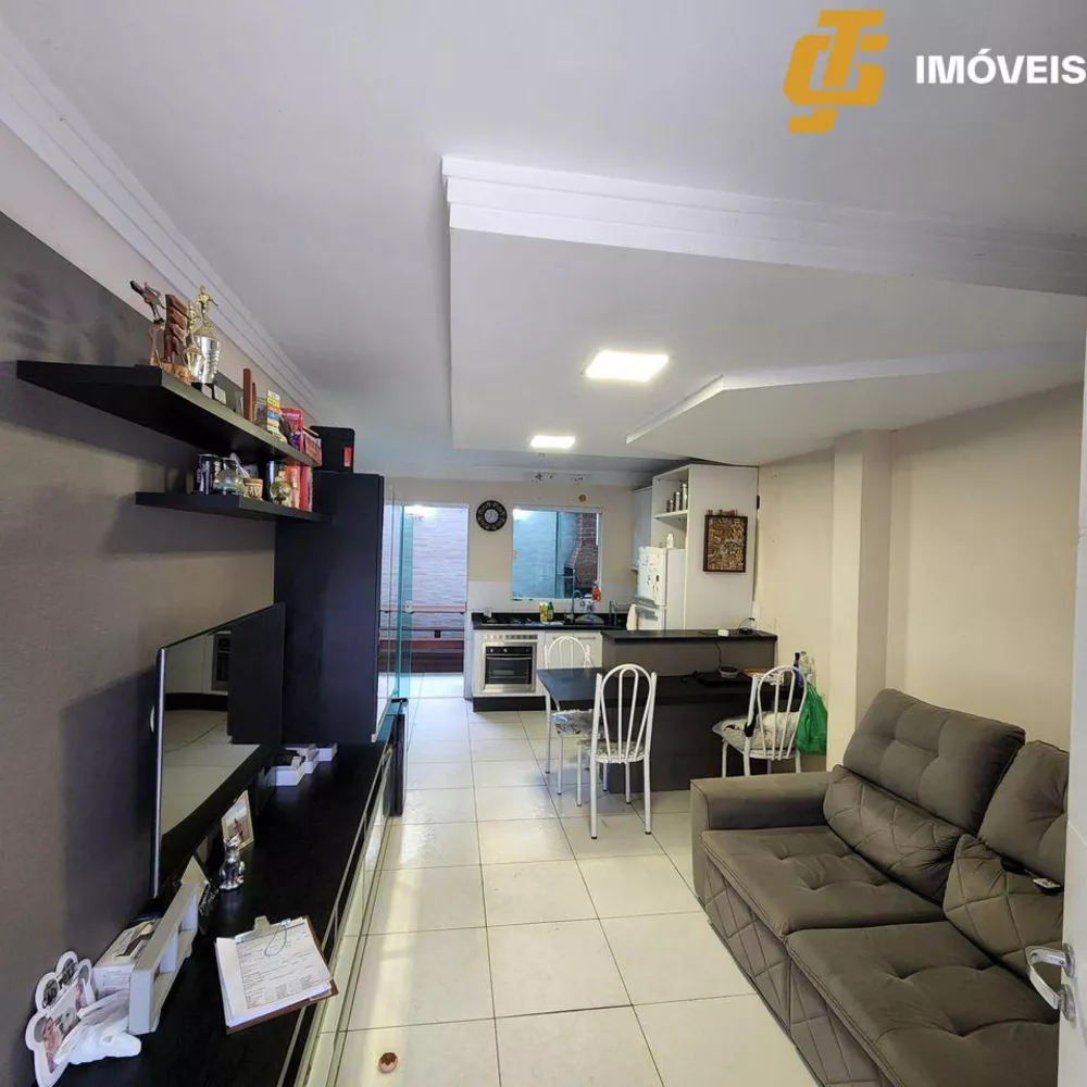 Casa à venda com 2 quartos, 82m² - Foto 4