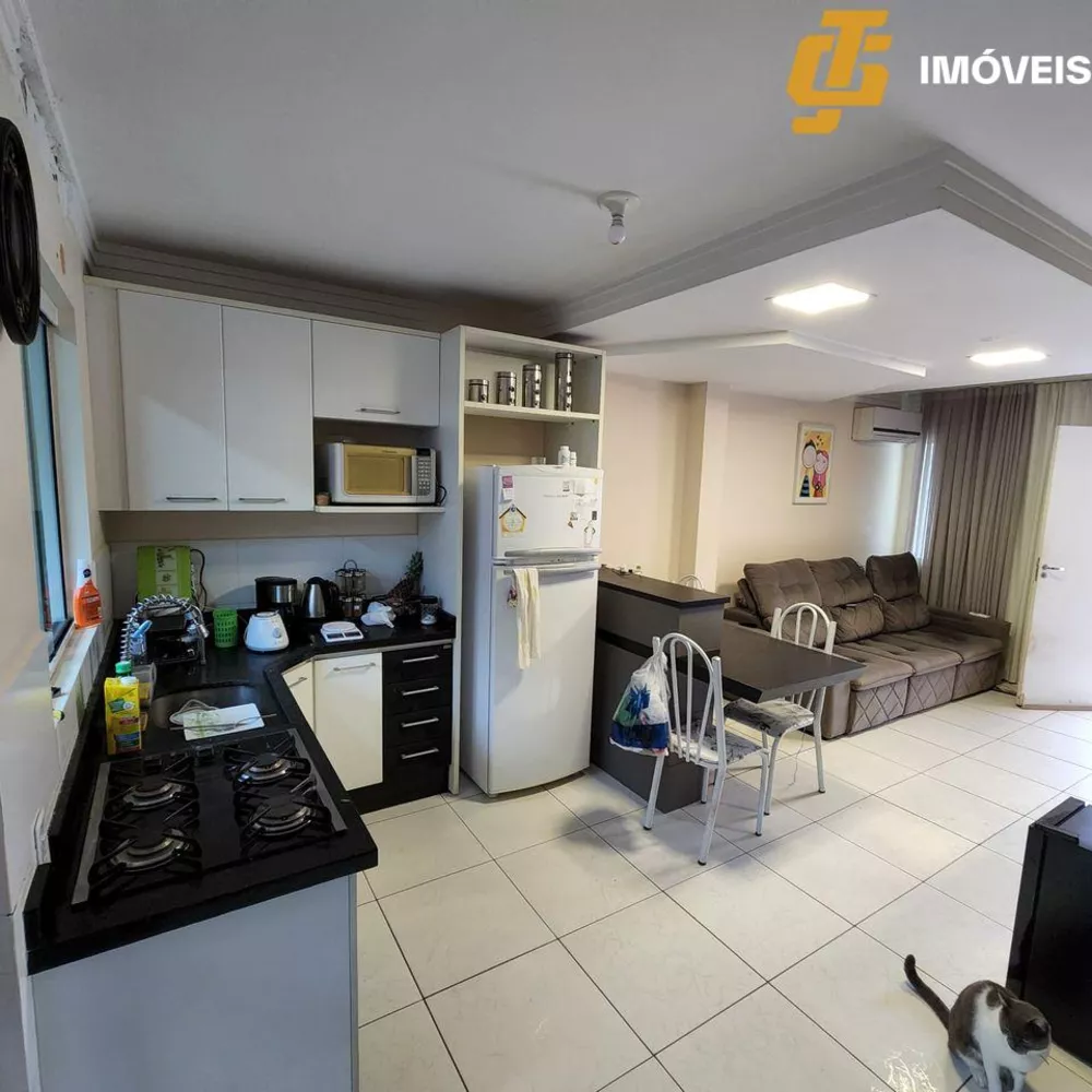 Casa à venda com 2 quartos, 82m² - Foto 1