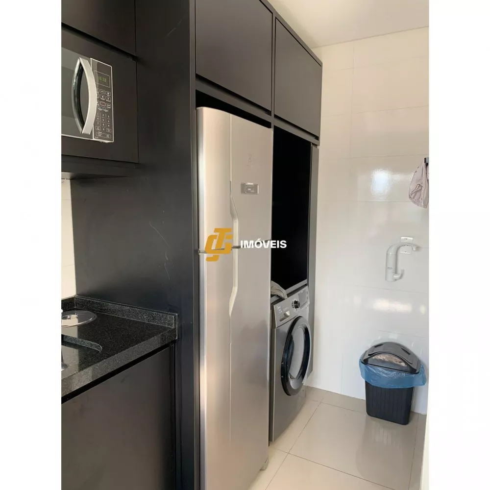 Apartamento à venda com 2 quartos, 65m² - Foto 3