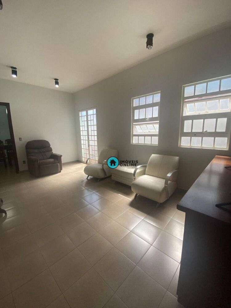 Casa, 3 quartos, 240 m² - Foto 3