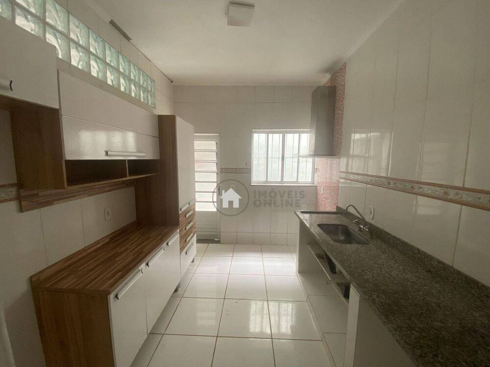 Casa, 3 quartos, 253 m² - Foto 2