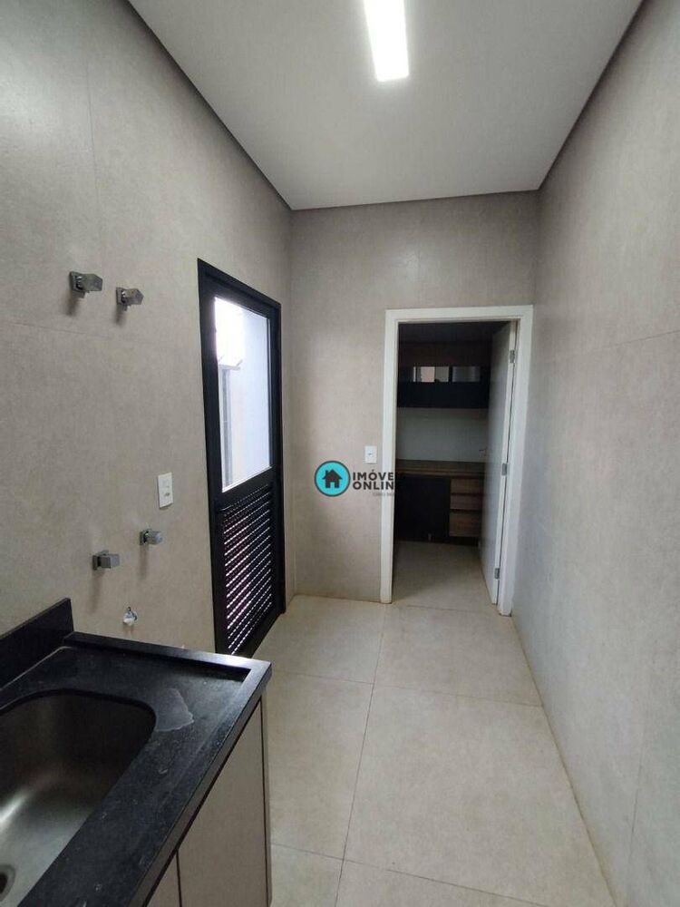 Sobrado, 3 quartos, 237 m² - Foto 2