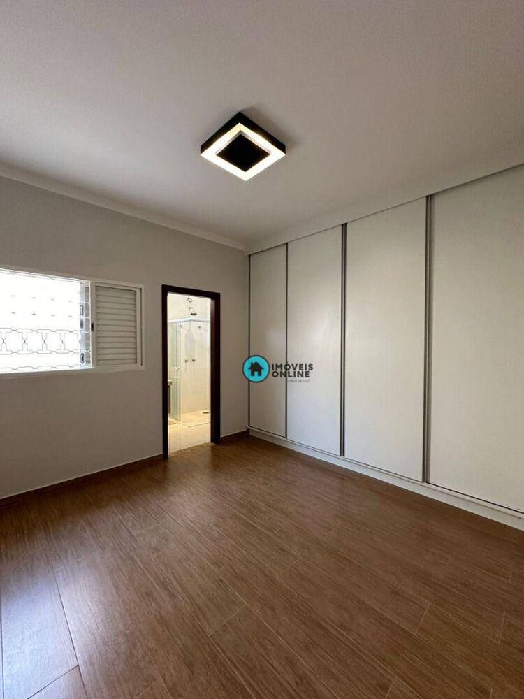 Casa, 3 quartos, 169 m² - Foto 4