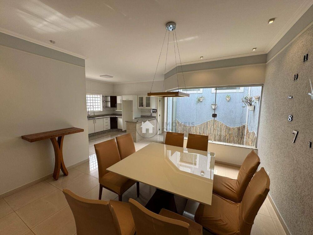 Casa, 3 quartos, 200 m² - Foto 8