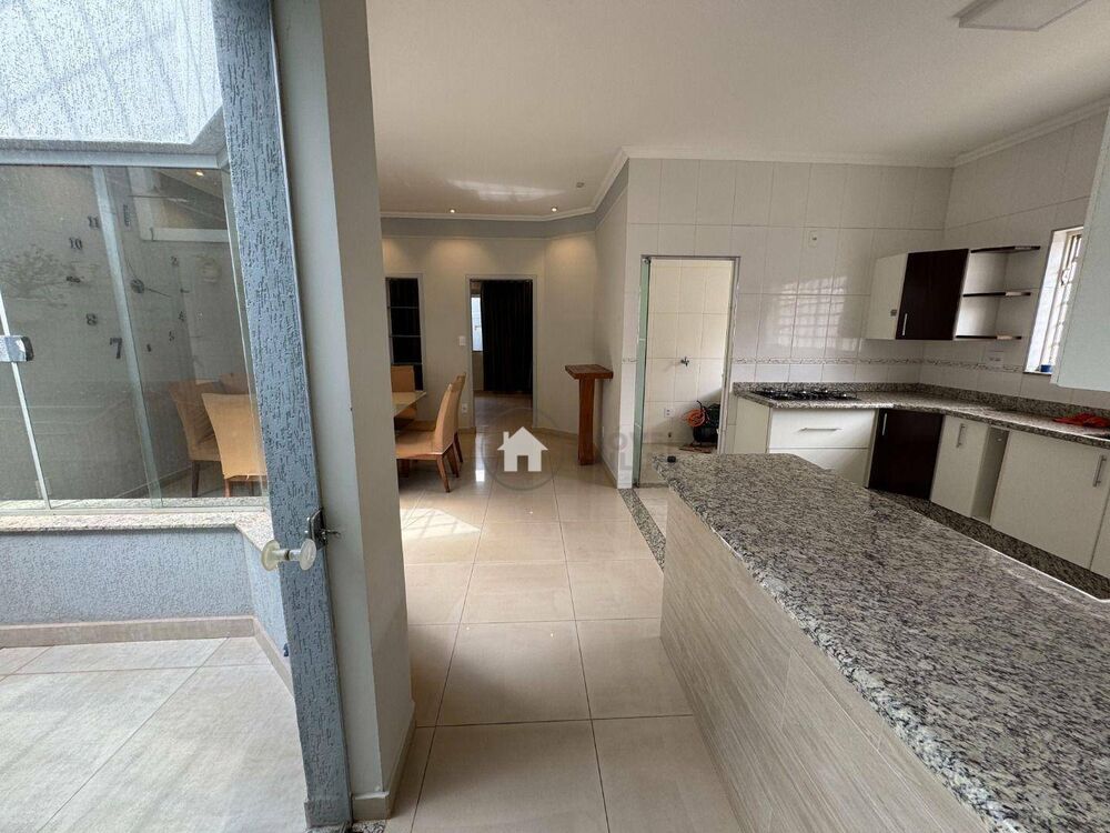 Casa, 3 quartos, 200 m² - Foto 6