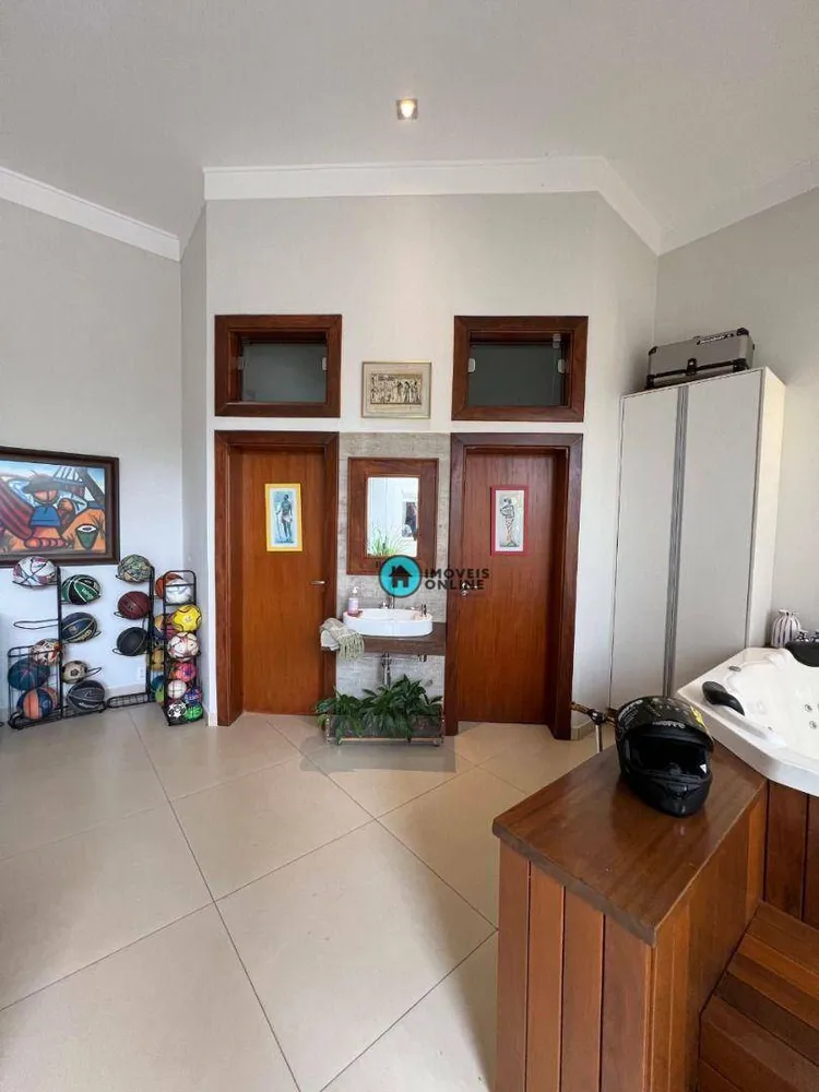 Casa, 3 quartos, 270 m² - Foto 1
