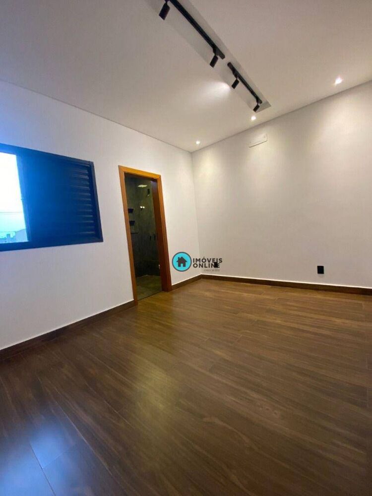 Casa, 3 quartos, 175 m² - Foto 1