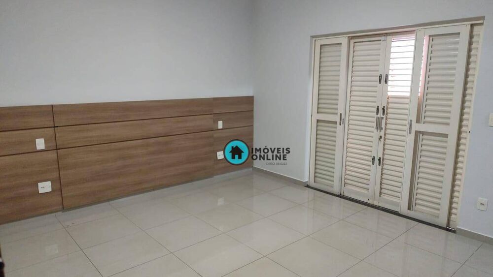 Casa, 4 quartos, 240 m² - Foto 10