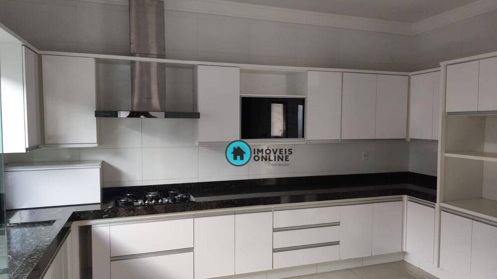 Casa, 4 quartos, 240 m² - Foto 21