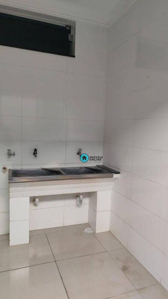 Casa, 4 quartos, 240 m² - Foto 2