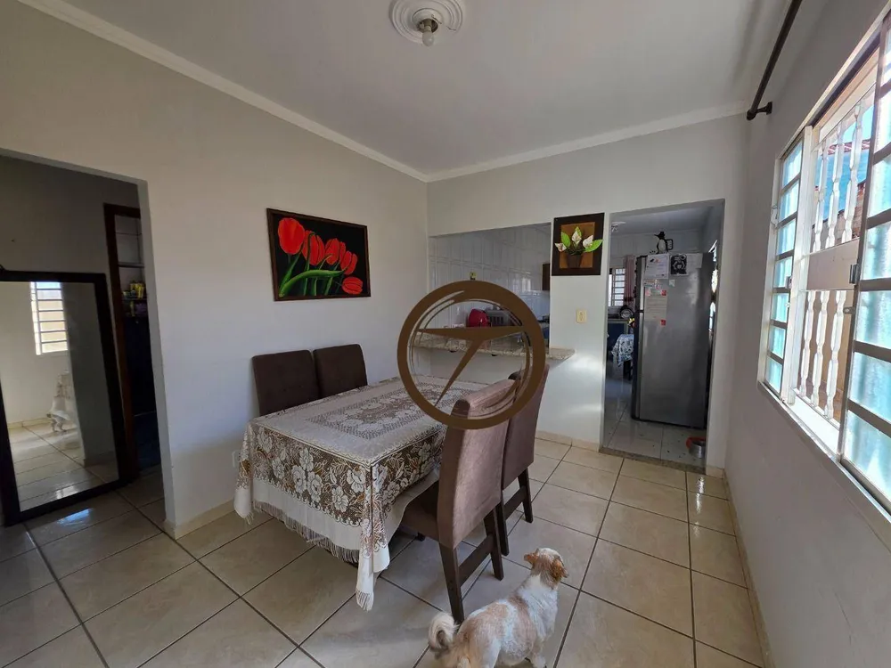 Casa, 3 quartos, 159 m² - Foto 2