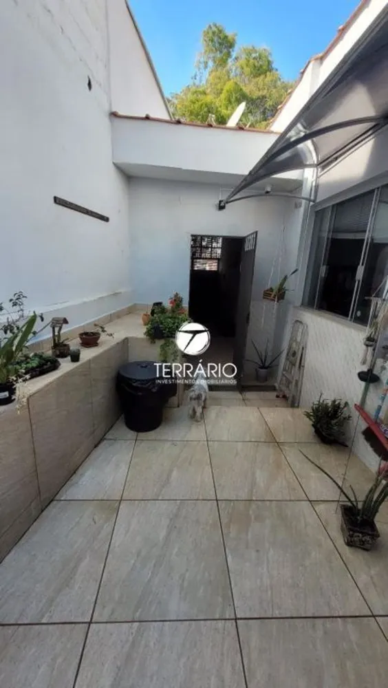 Casa, 3 quartos, 226 m² - Foto 1