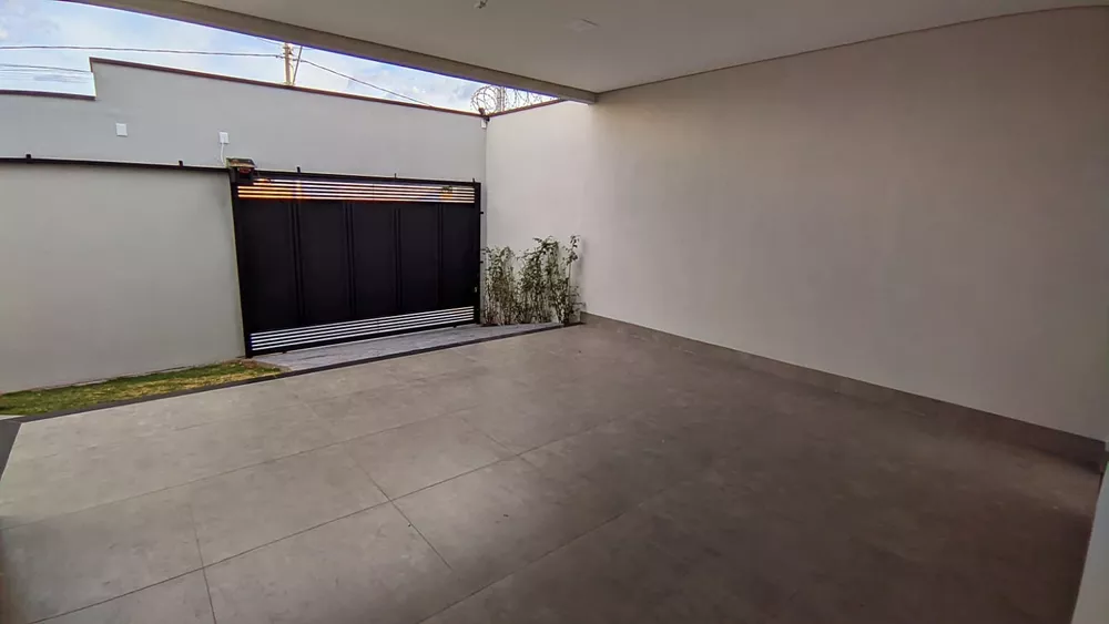 Casa à venda com 3 quartos, 172m² - Foto 1