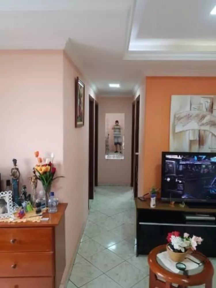 Apartamento à venda com 3 quartos, 70m² - Foto 2