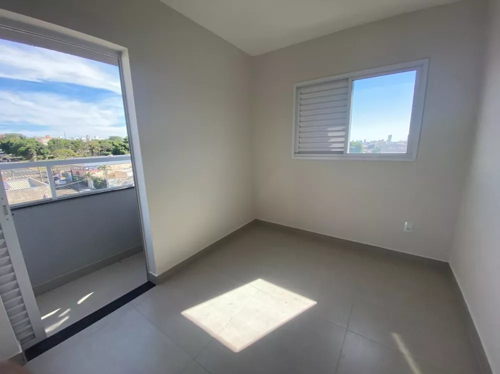 Apartamento à venda com 3 quartos, 101m² - Foto 3