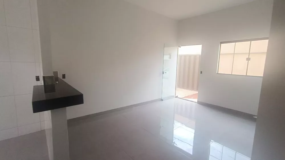 Casa à venda com 2 quartos, 63m² - Foto 4