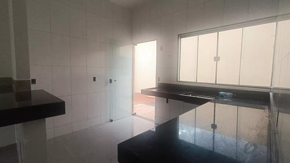 Casa à venda com 2 quartos, 63m² - Foto 5