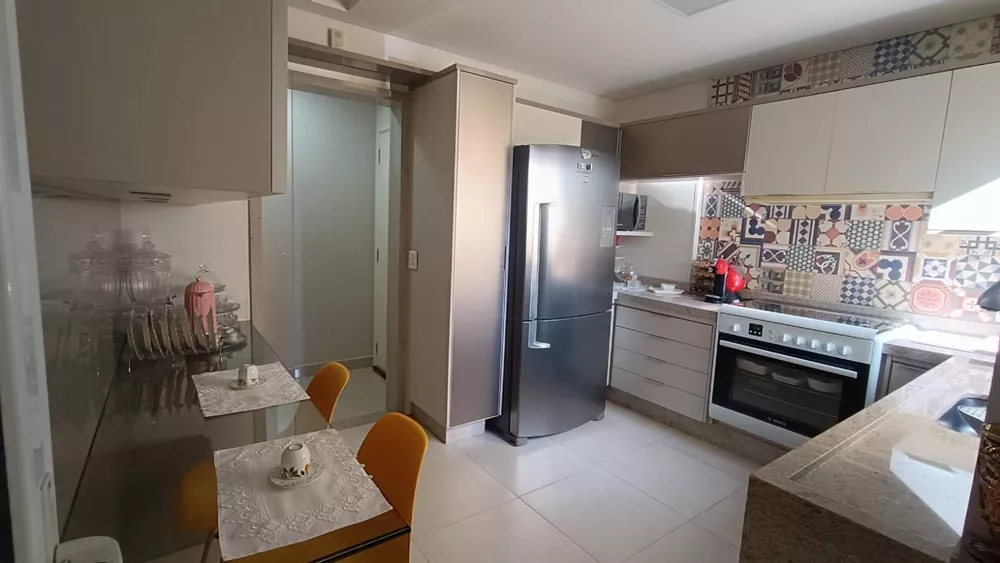 Apartamento à venda com 3 quartos, 110m² - Foto 4