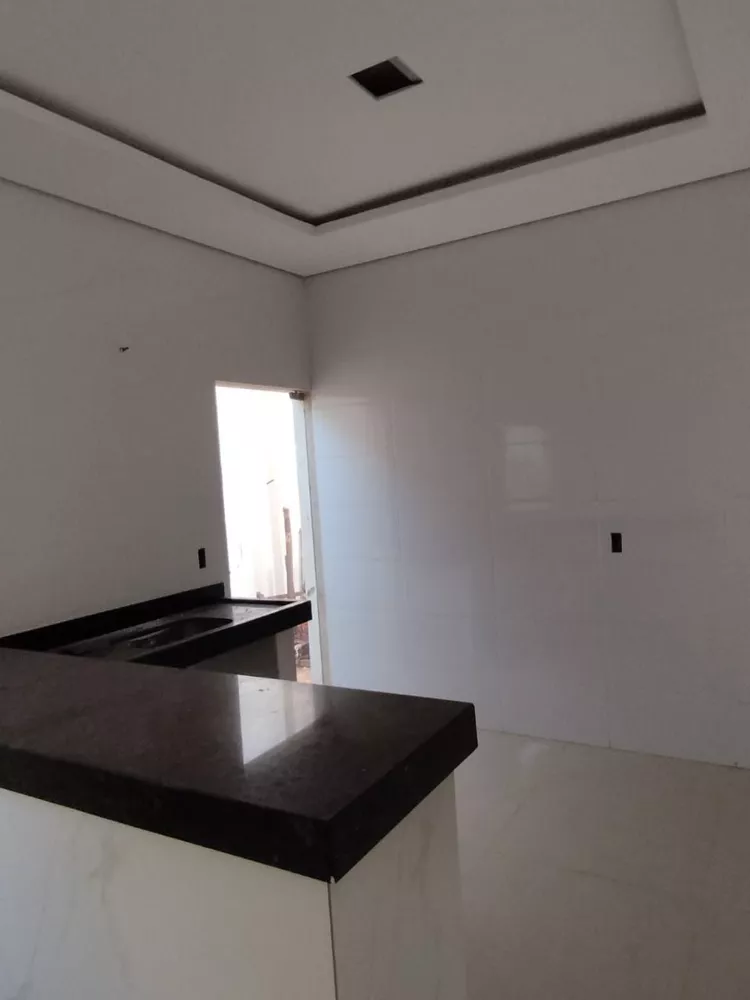 Apartamento à venda com 2 quartos, 64m² - Foto 4