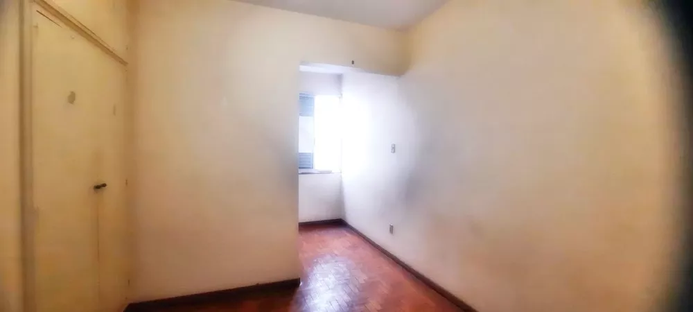 Apartamento à venda com 3 quartos, 126m² - Foto 2