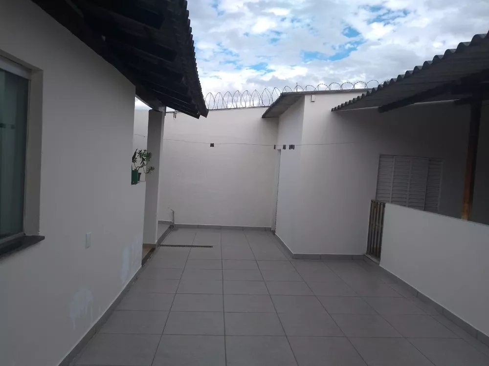 Casa à venda com 3 quartos, 159m² - Foto 7