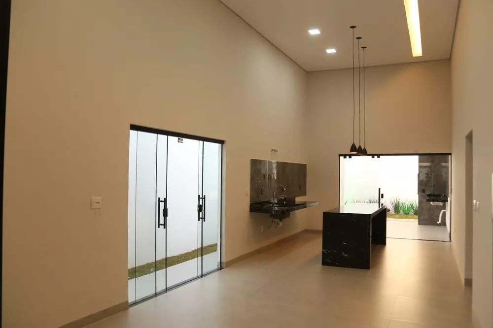 Casa à venda com 3 quartos, 155m² - Foto 2