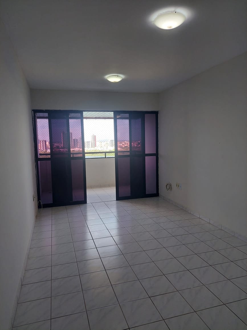 Apartamento para alugar com 4 quartos, 102m² - Foto 8