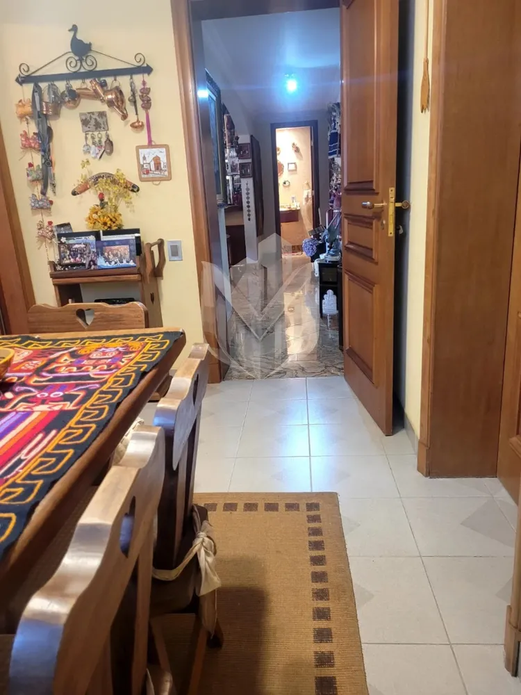 Apartamento, 3 quartos, 220 m² - Foto 2