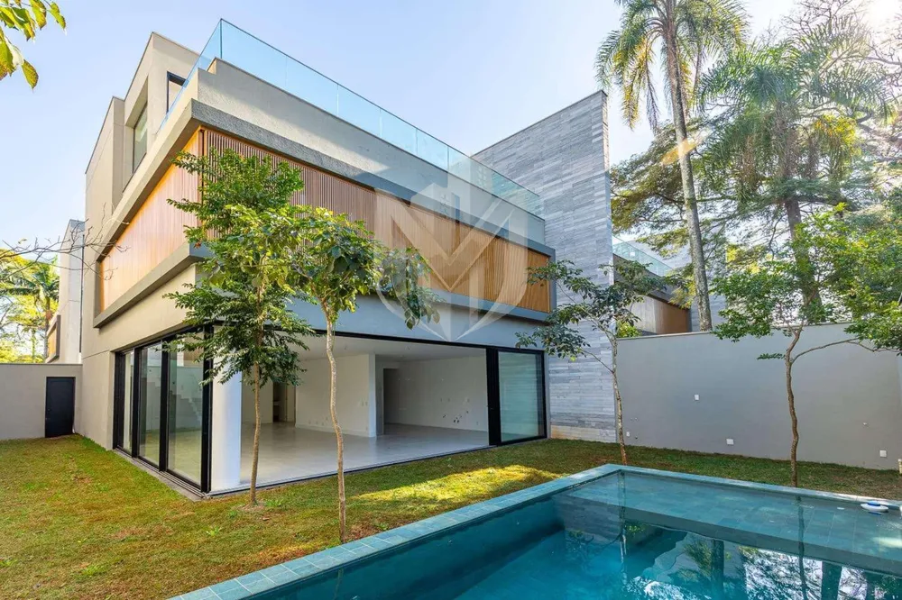 Casa, 5 quartos, 867 m² - Foto 1