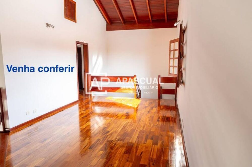 Casa à venda com 4 quartos, 249m² - Foto 3