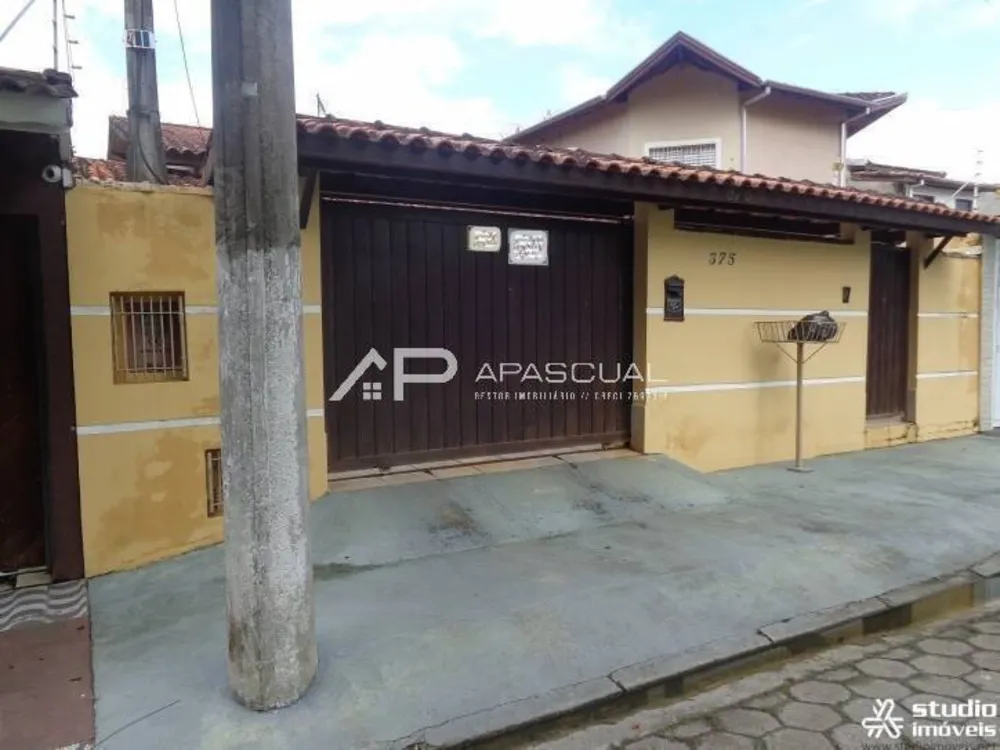 Casa, 3 quartos, 140 m² - Foto 1