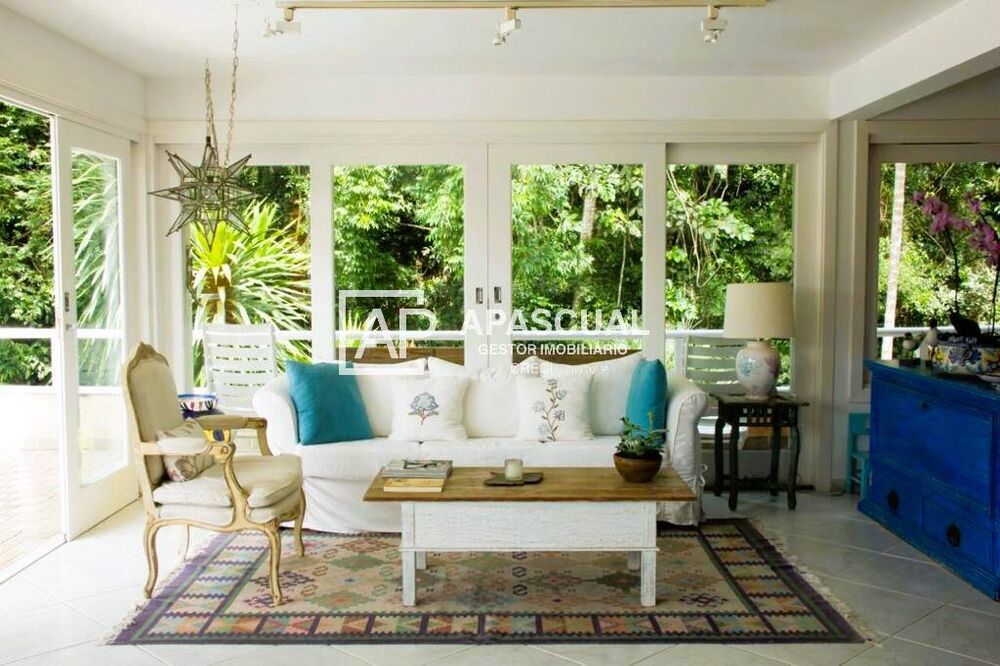 Casa à venda com 4 quartos, 410m² - Foto 1