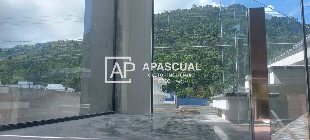 Casa de Condomínio à venda com 4 quartos, 290m² - Foto 4