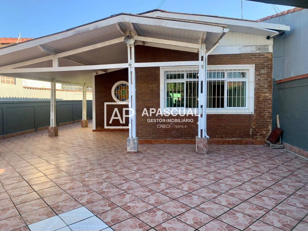 Casa, 3 quartos, 210 m² - Foto 1