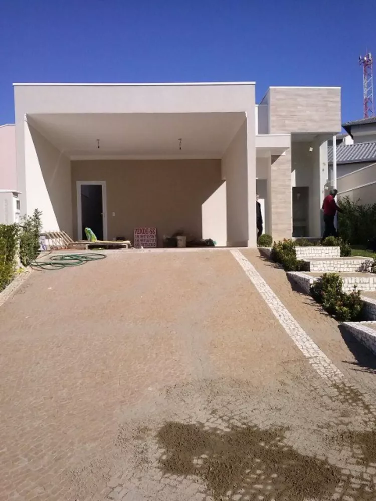 Casa à venda com 3 quartos, 180m² - Foto 1