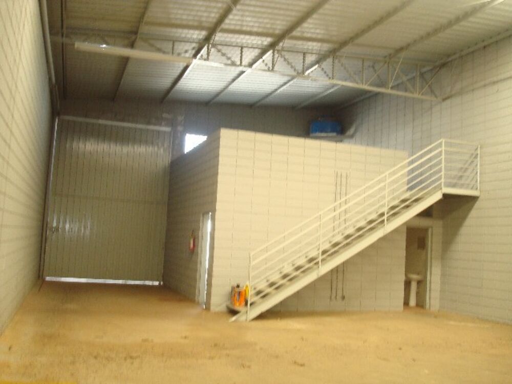 Depósito-Galpão, 220 m² - Foto 1