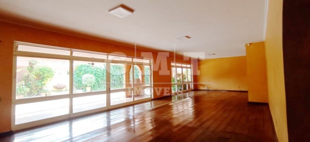 Casa à venda com 4 quartos, 1394m² - Foto 2