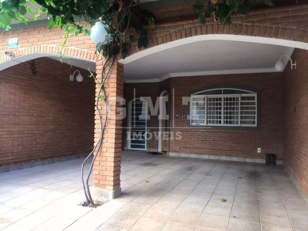 Casa à venda com 3 quartos, 155m² - Foto 2