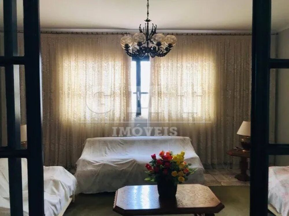 Casa para alugar com 4 quartos, 265m² - Foto 3